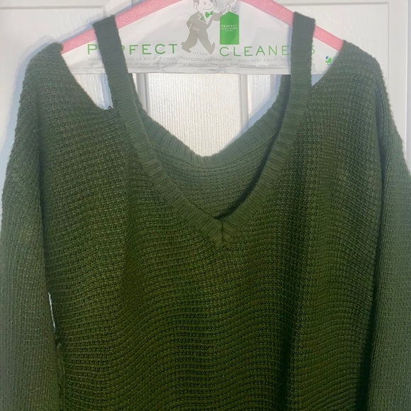 Fringe Cold Shoulder Sweater - Picture 5 of 8